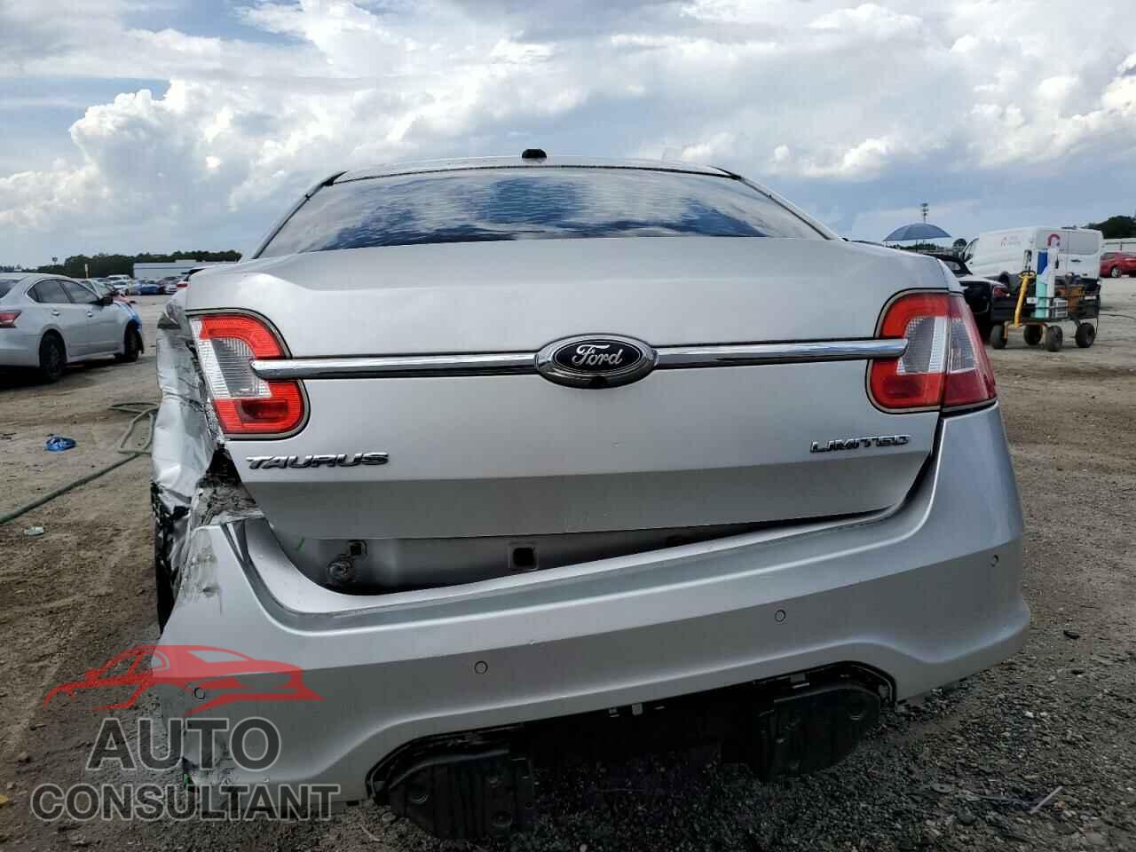 FORD TAURUS 2011 - 1FAHP2FW6BG115563