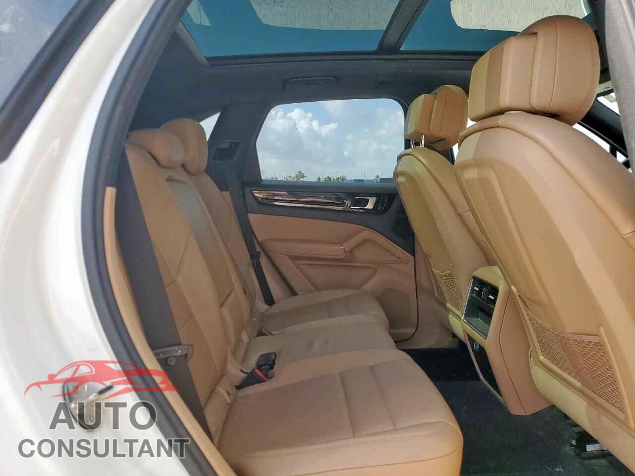PORSCHE CAYENNE 2019 - WP1AA2AY4KDA02877