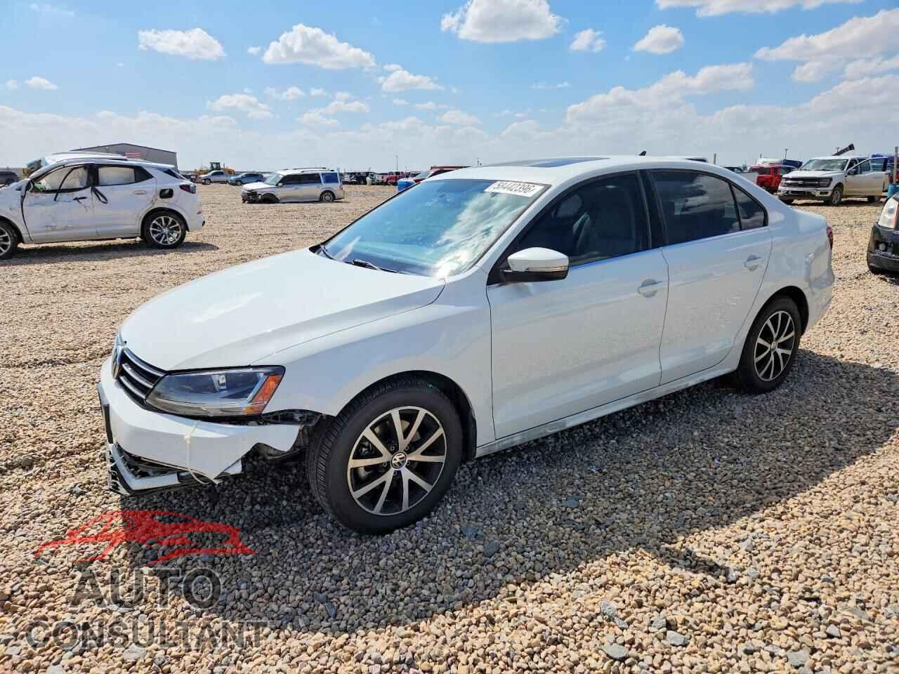 VOLKSWAGEN JETTA 2017 - 3VWDB7AJXHM382247