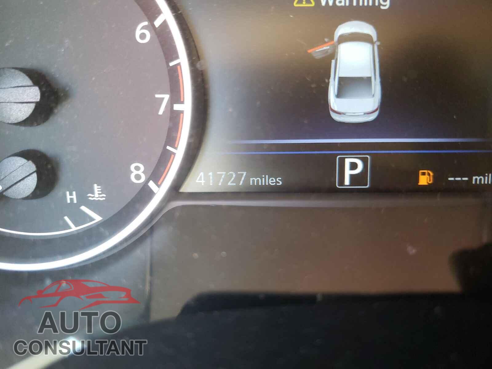 NISSAN MAXIMA 2017 - 1N4AA6APXHC457673