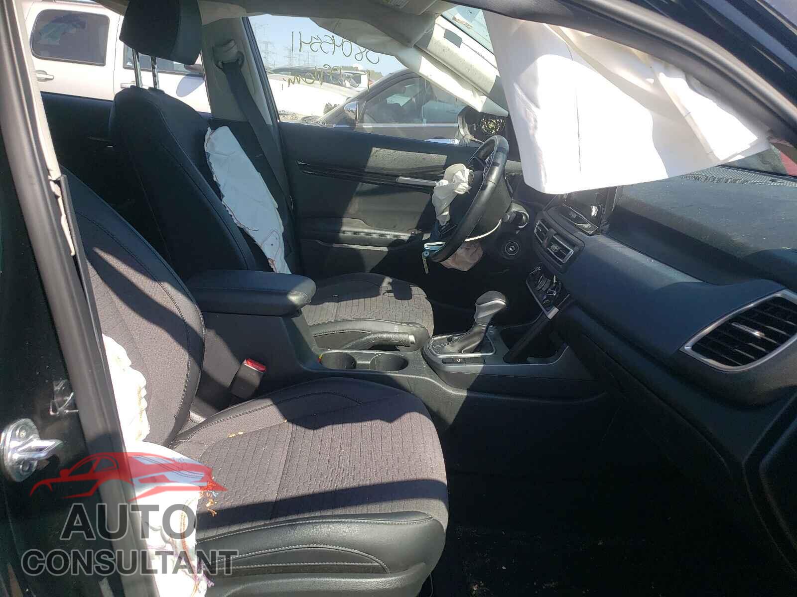 KIA SELTOS 2021 - KNDEU2AA7M7101028