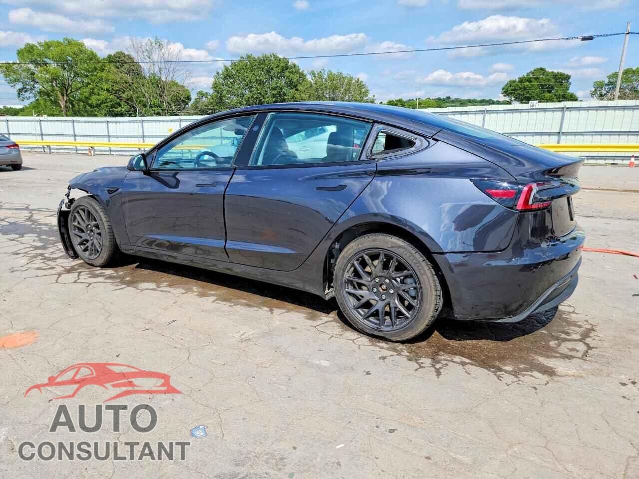 TESLA MODEL 3 2024 - 5YJ3E1EA0RF826528