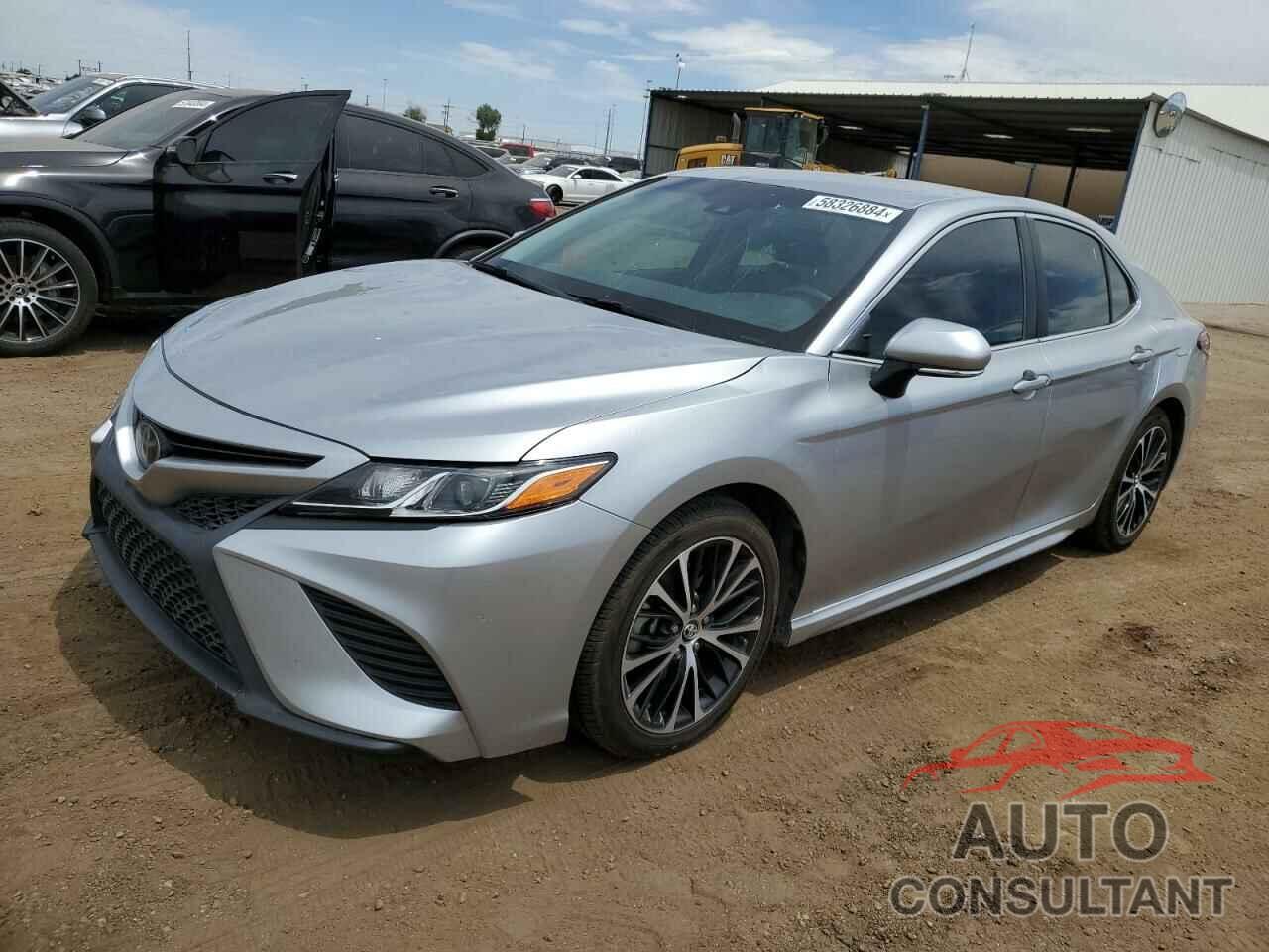 TOYOTA CAMRY 2018 - 4T1B11HK8JU640836