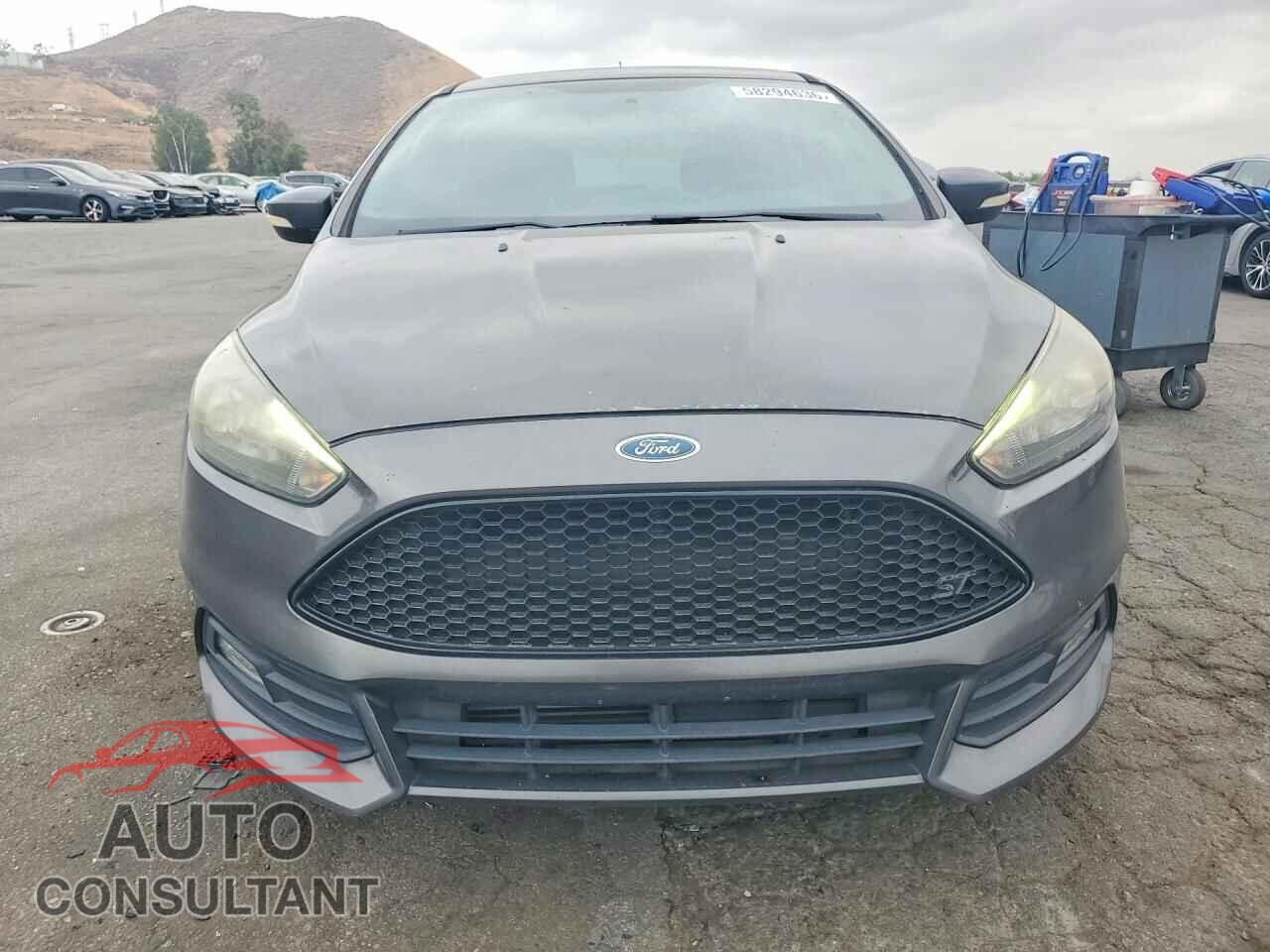 FORD FOCUS 2017 - 1FADP3L91HL266992