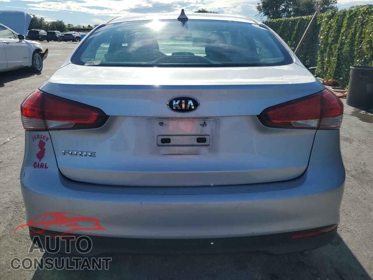 KIA FORTE 2017 - 3KPFK4A78HE051983
