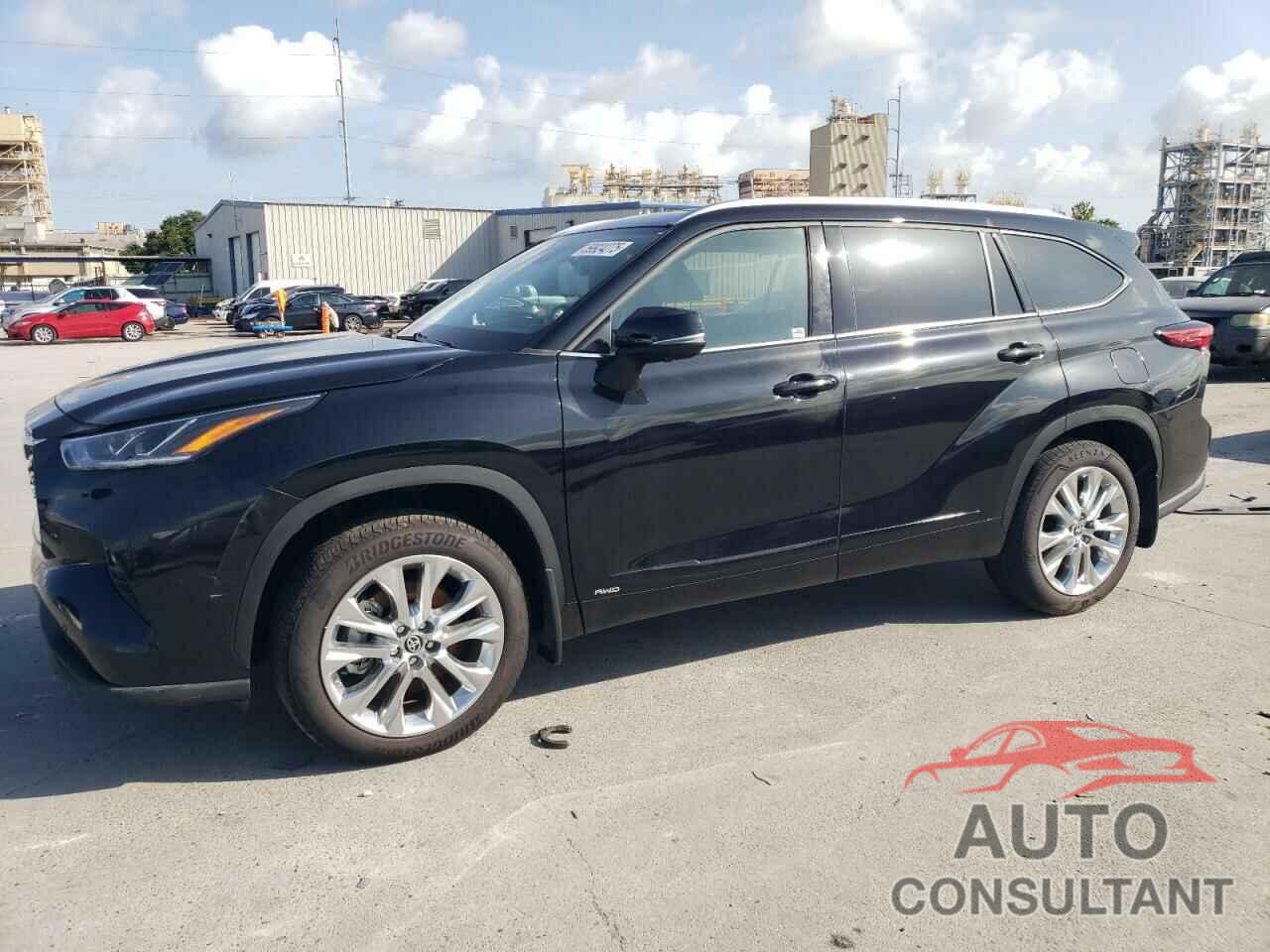 TOYOTA HIGHLANDER 2023 - 5TDXBRCH5PS598656