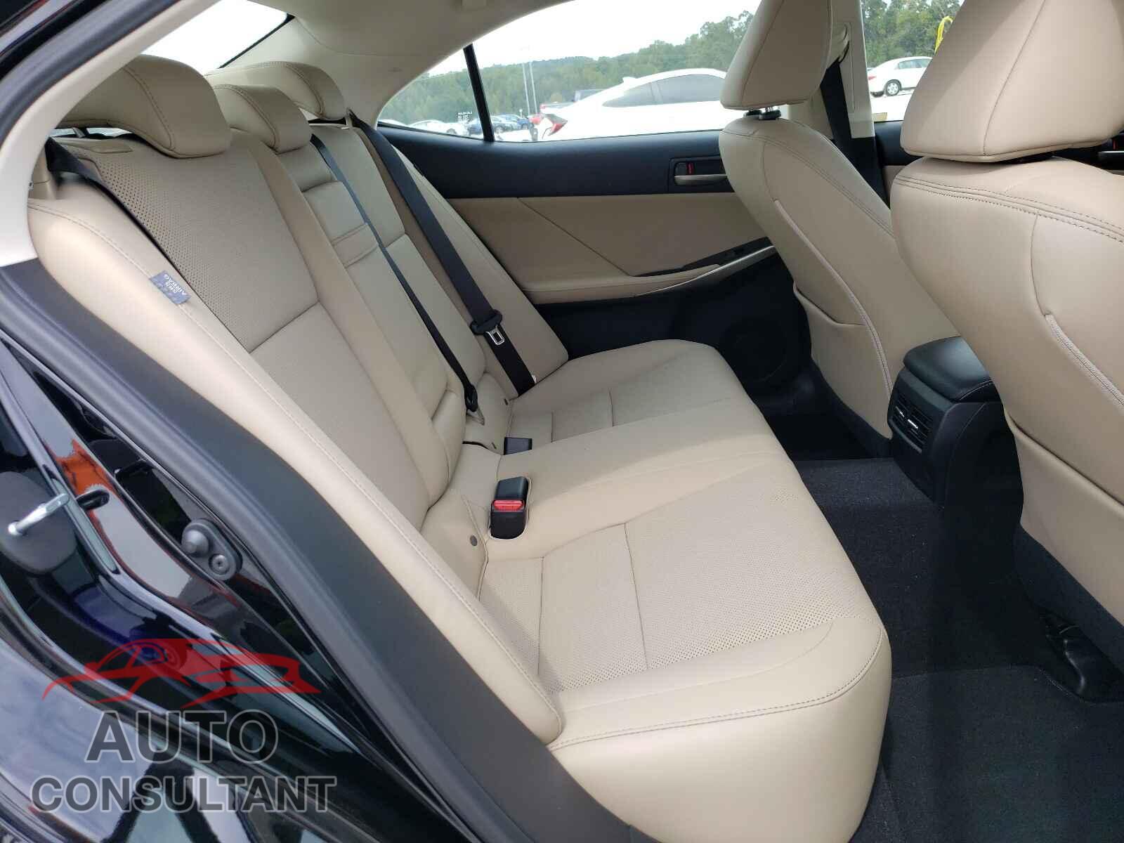 LEXUS IS 2020 - JTHAA1D24L5104239