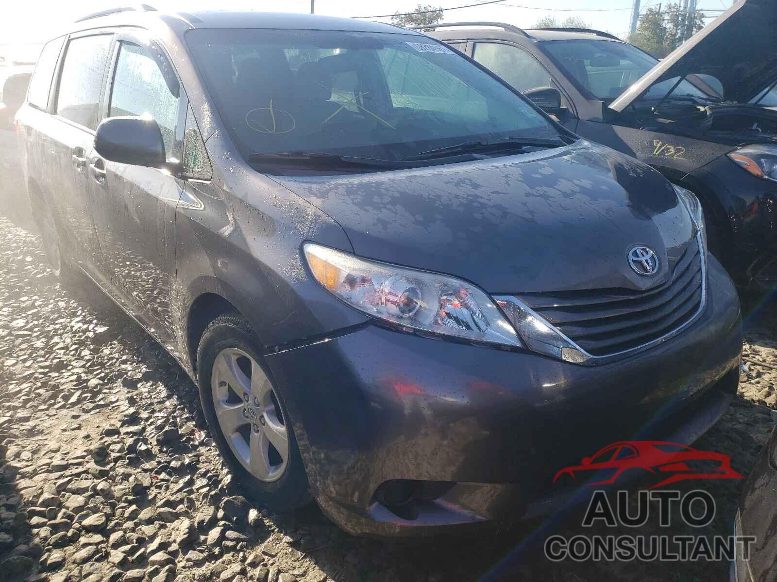 TOYOTA SIENNA 2017 - 5TDKZ3DC3HS828153