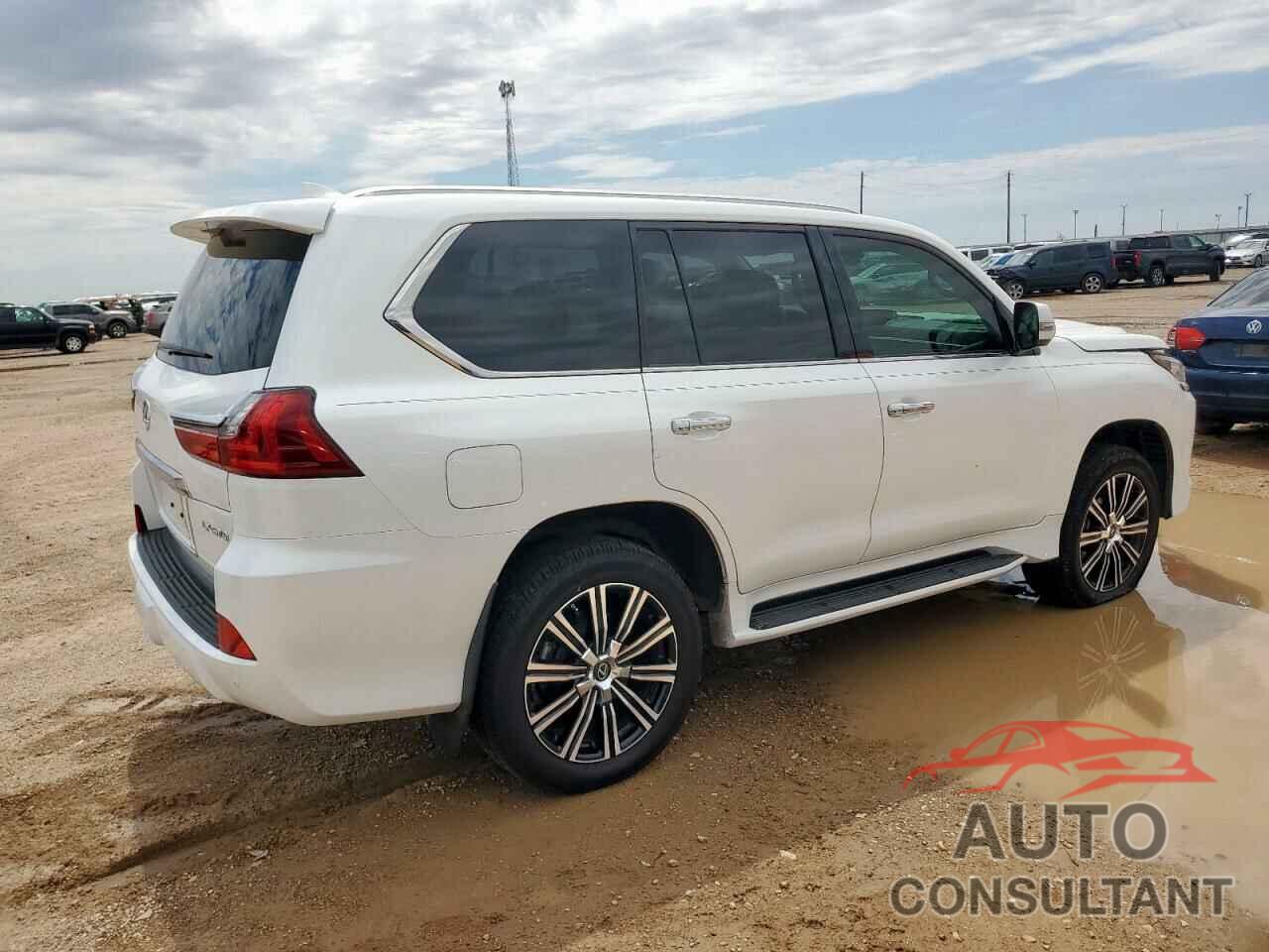 LEXUS LX570 2018 - JTJHY7AX4J4255371