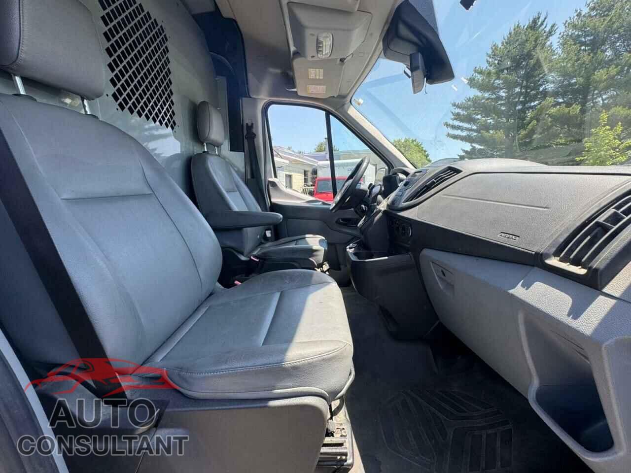 FORD TRANSIT 2018 - 1FTYE1CM4JKB39305