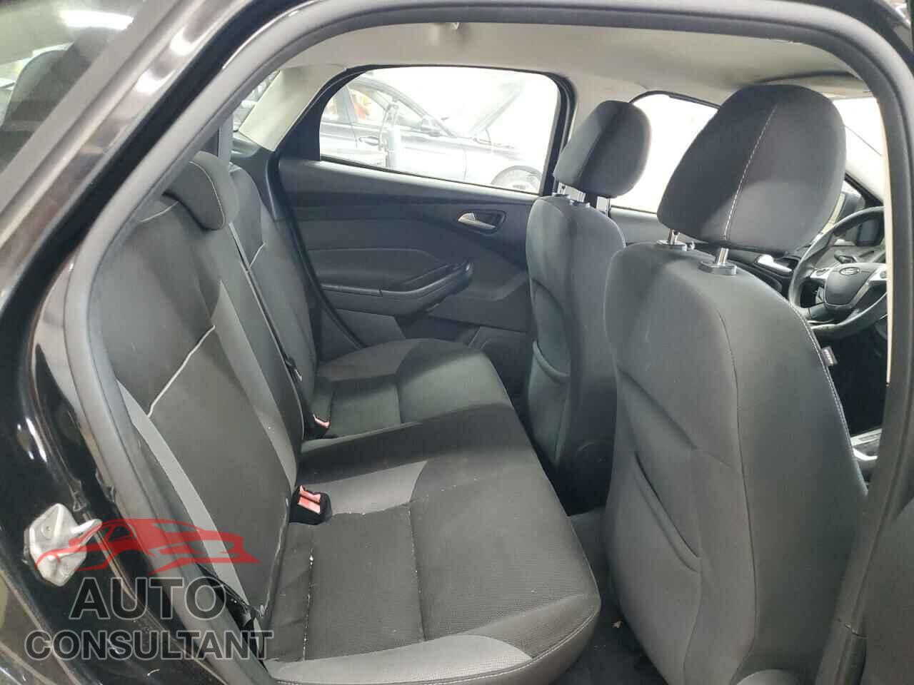 FORD FOCUS 2014 - 1FADP3F28EL158024