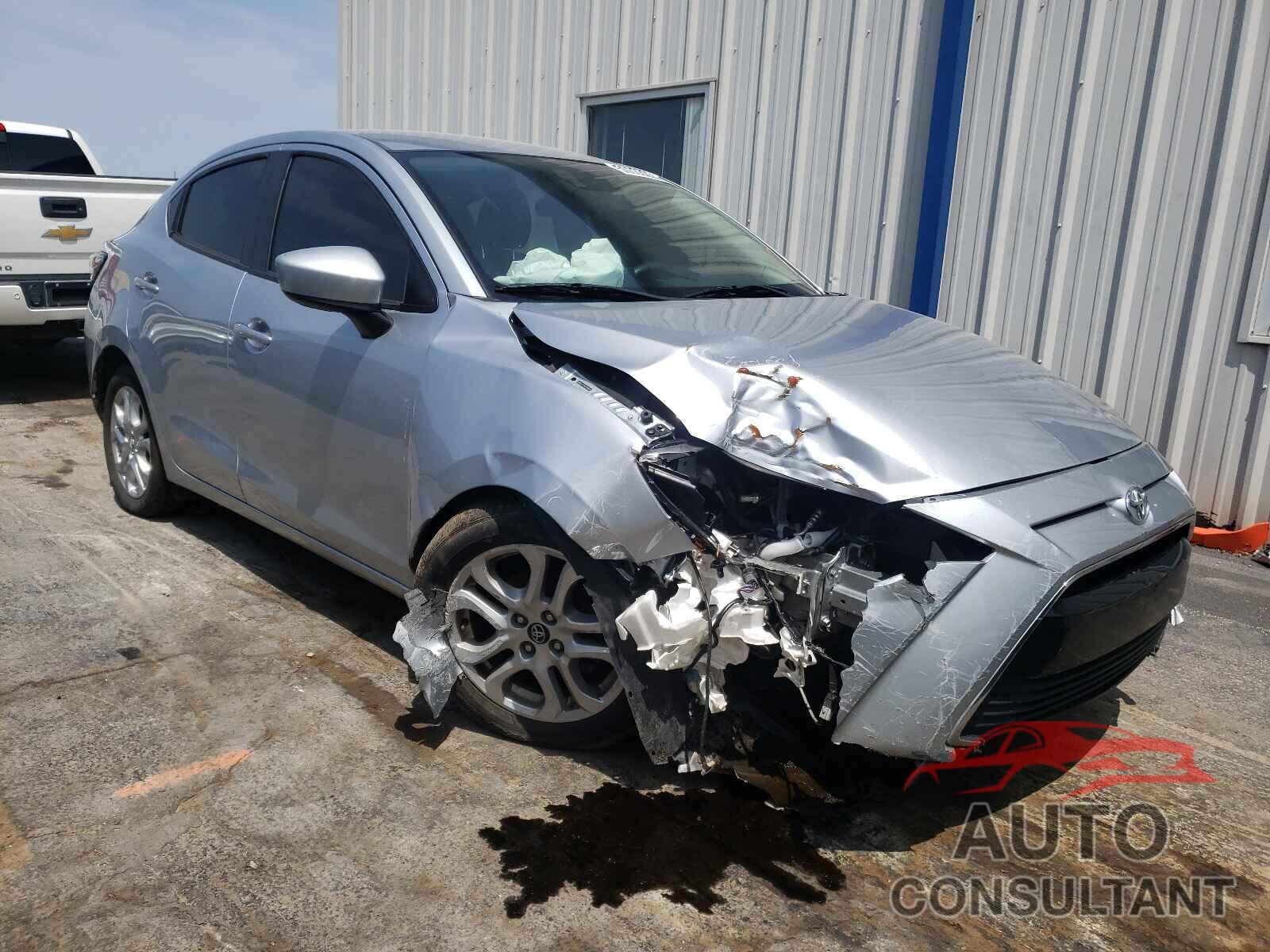 TOYOTA YARIS 2018 - 3MYDLBYV9JY319698