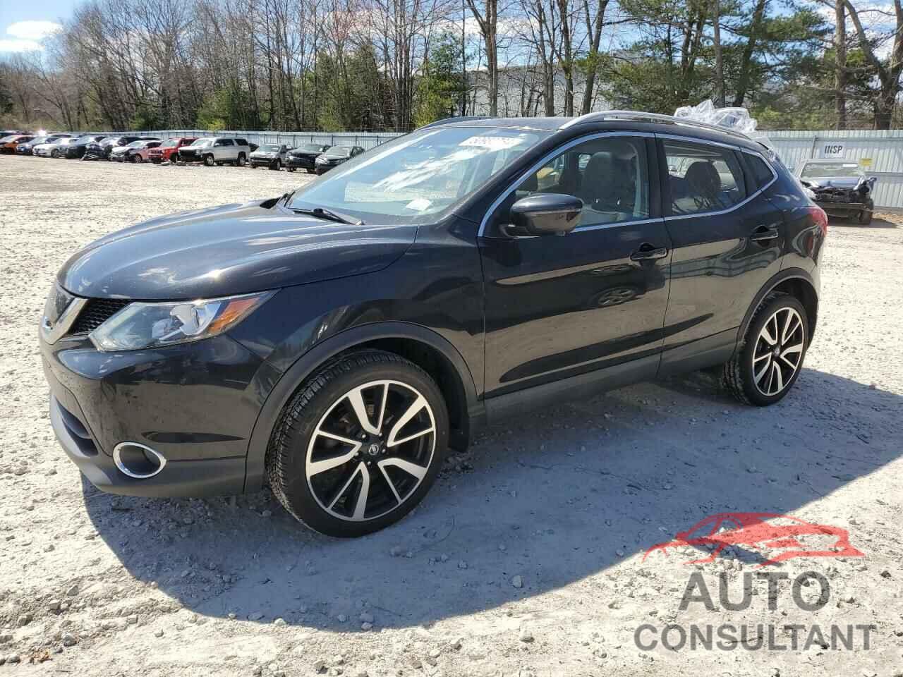 NISSAN ROGUE 2017 - JN1BJ1CR4HW127075