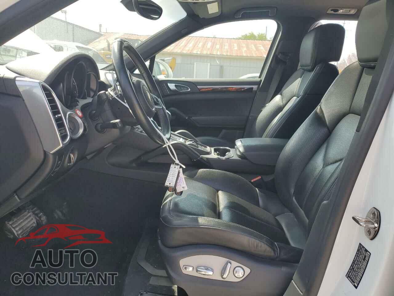 PORSCHE CAYENNE 2015 - WP1AF2A20FLA42320