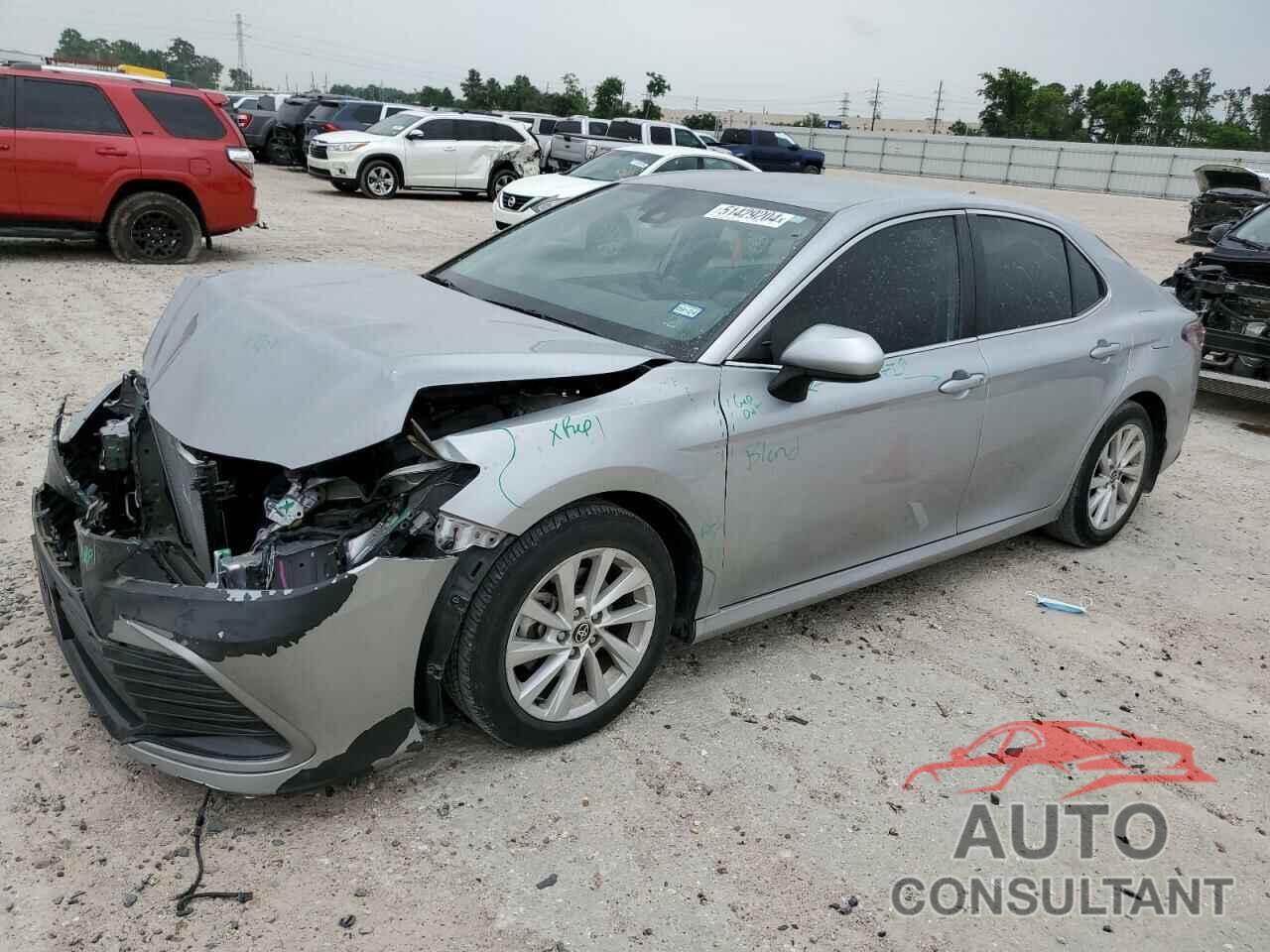 TOYOTA CAMRY 2022 - 4T1C11AK4NU629160