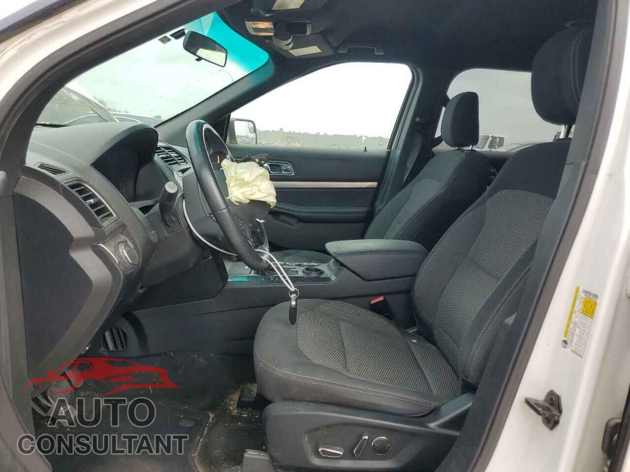 FORD EXPLORER 2018 - 1FM5K7D88JGA31462