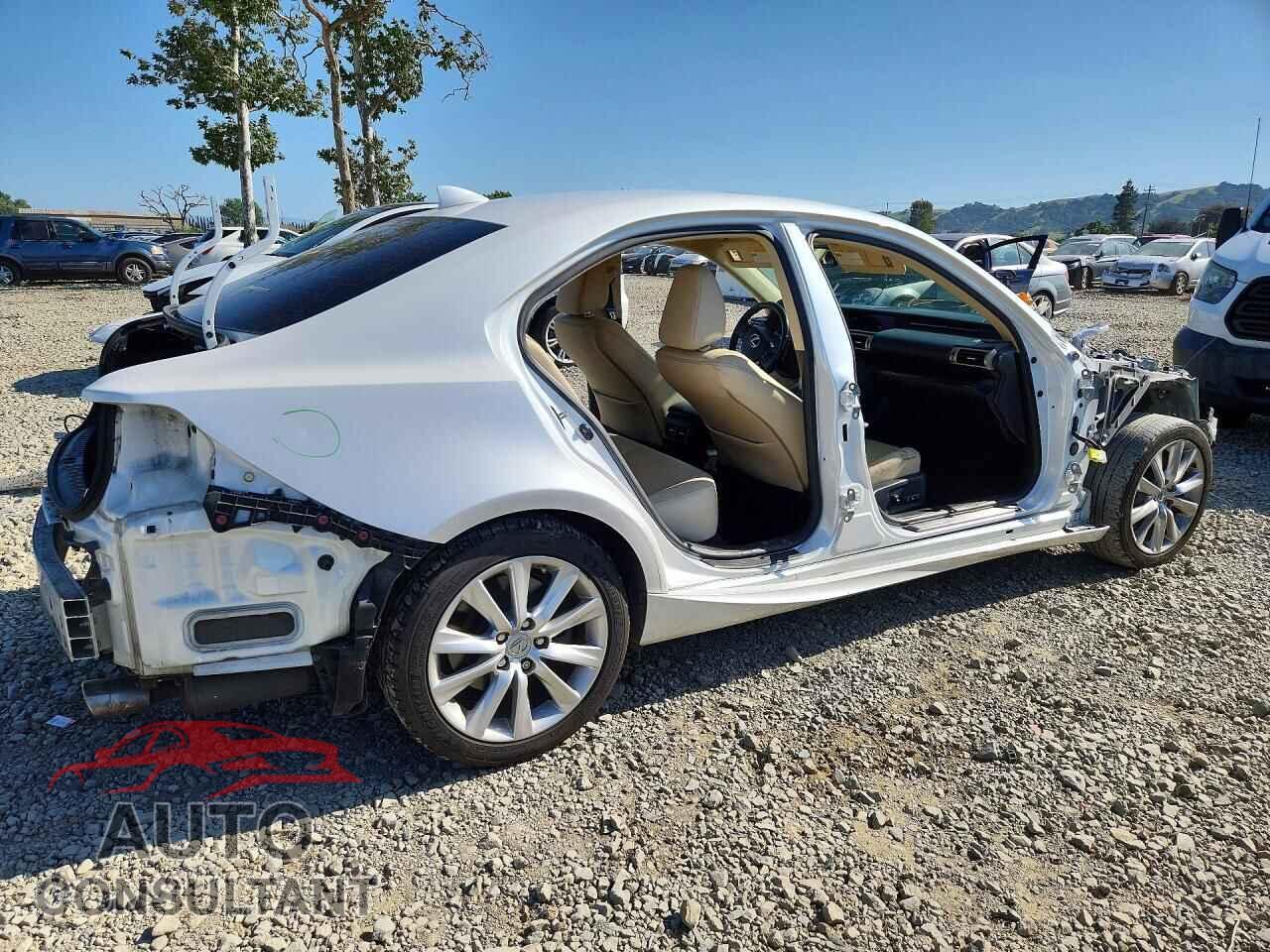 LEXUS IS 2016 - JTHBA1D26G5026282