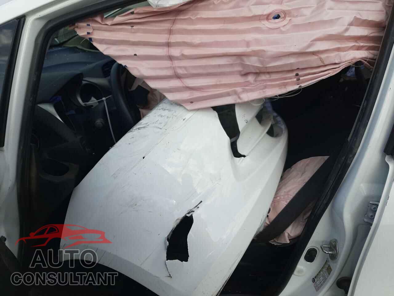 HONDA FIT 2013 - JHMGE8H34DC018307
