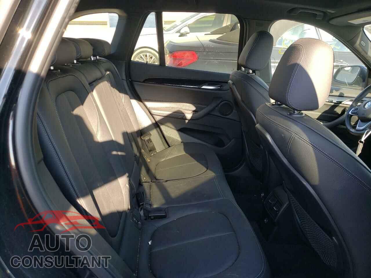 BMW X1 2018 - WBXHU7C38J5L07414