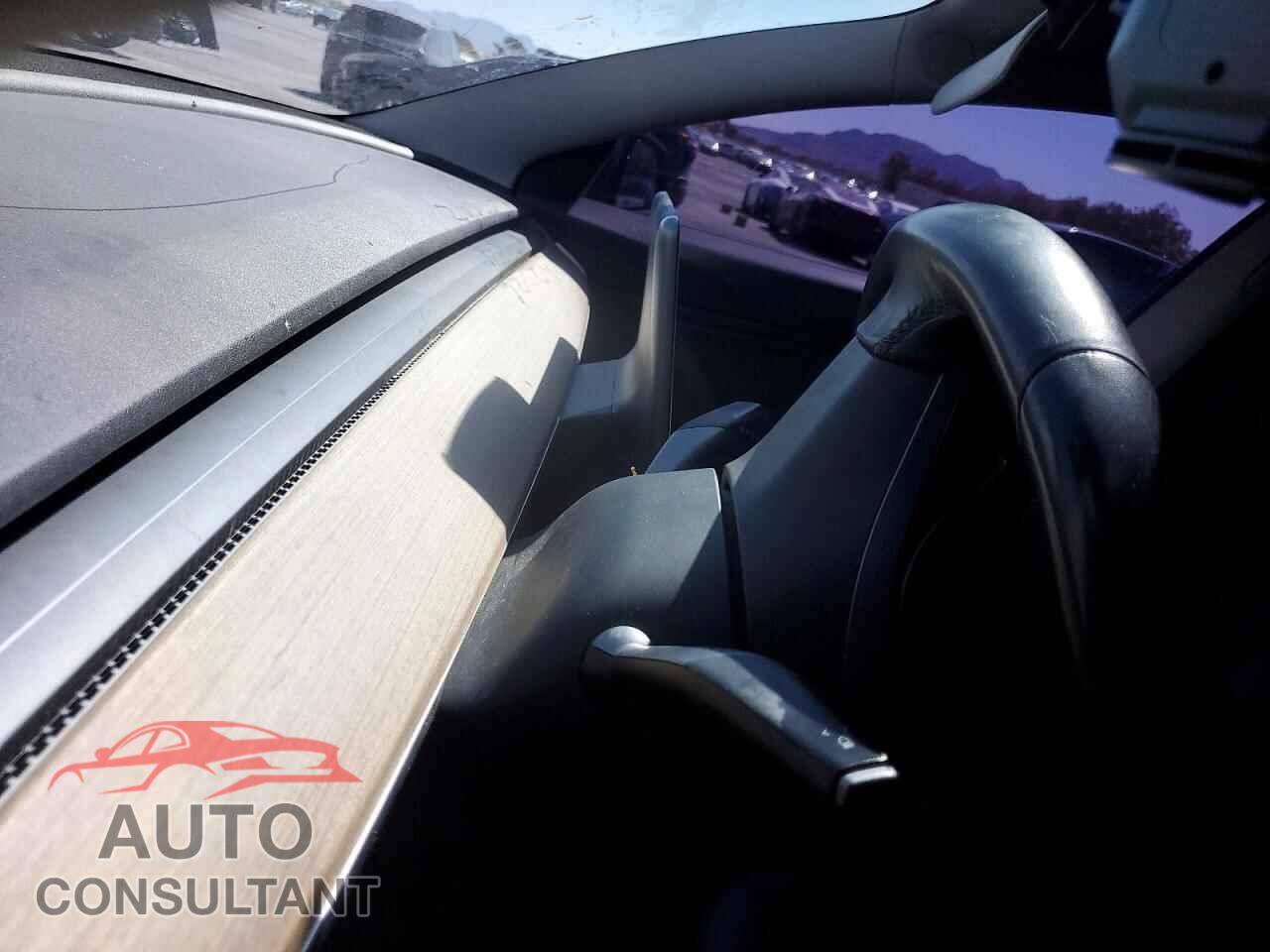 TESLA MODEL 3 2018 - 5YJ3E1EB4JF114858