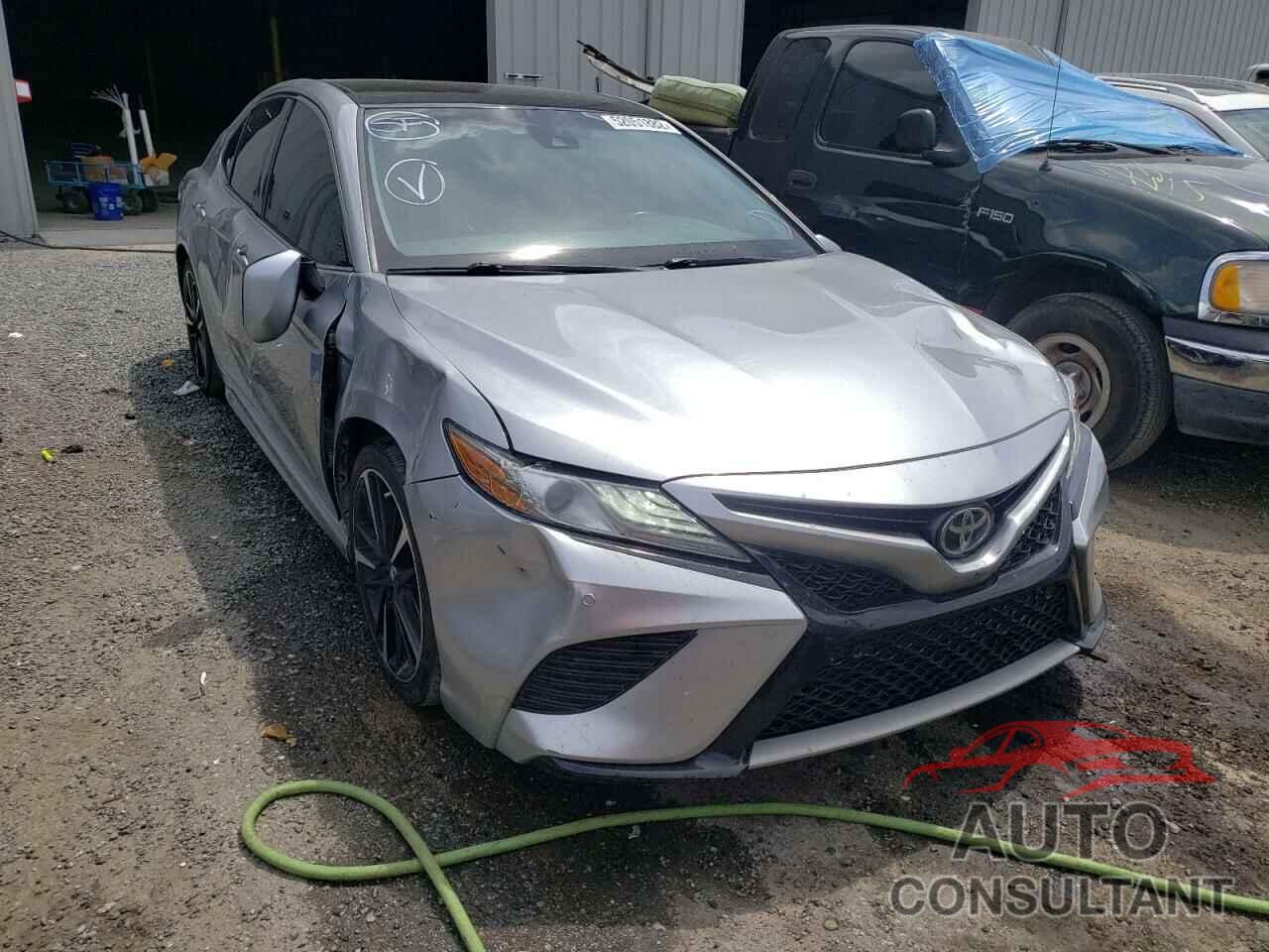 TOYOTA CAMRY 2018 - 4T1B61HK2JU084024