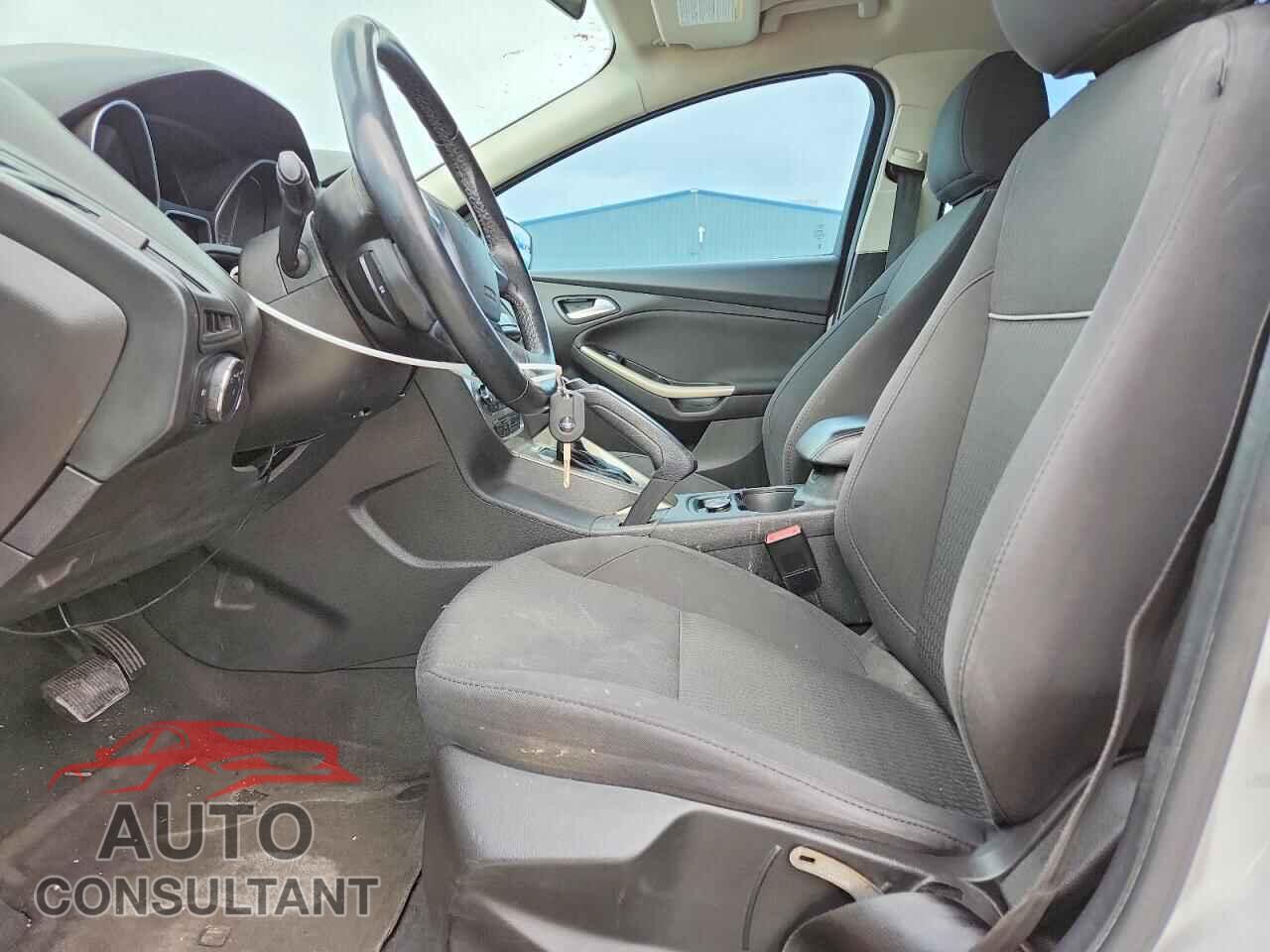 FORD FOCUS 2012 - 1FAHP3M20CL393776