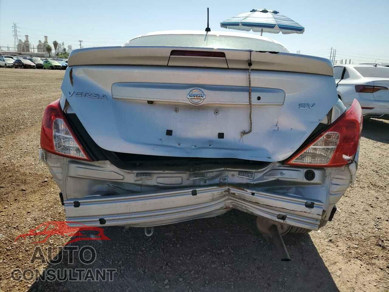 NISSAN VERSA 2019 - 3N1CN7AP3KL872636