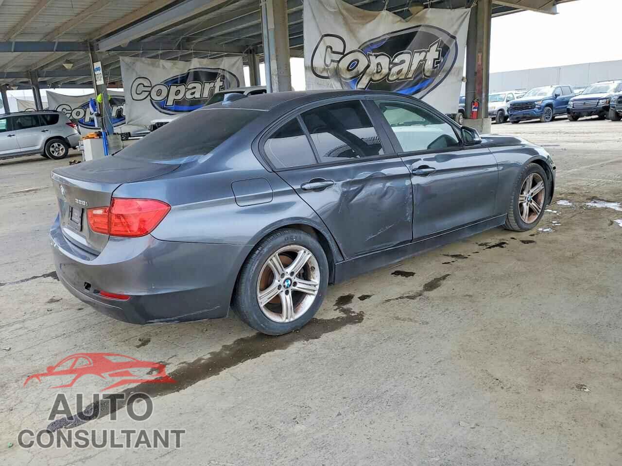 BMW 3 SERIES 2013 - WBA3C1C58DF439240