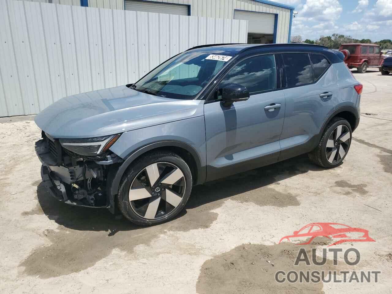 VOLVO XC40 2023 - YV4ED3UM5P2021186