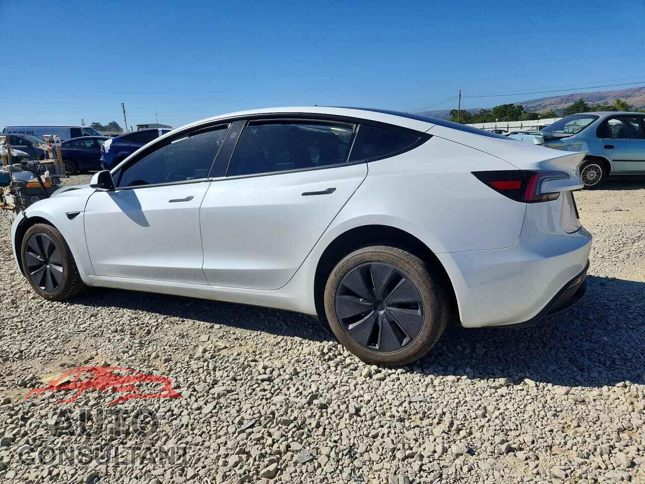 TESLA MODEL 3 2024 - 5YJ3E1EBXRF730561