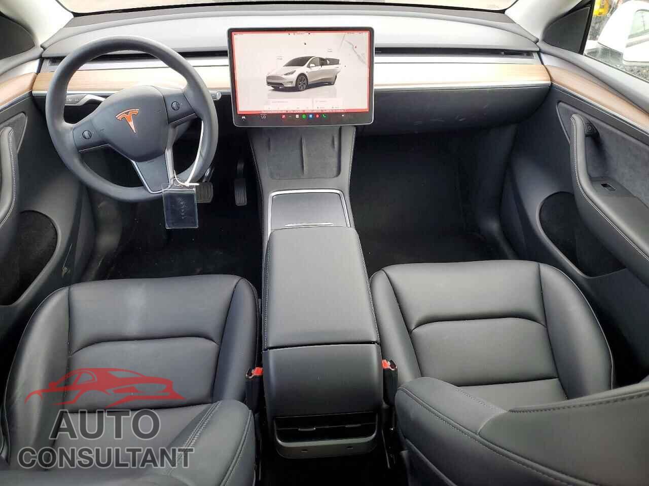 TESLA MODEL Y 2025 - 7SAYGDED9SF282468