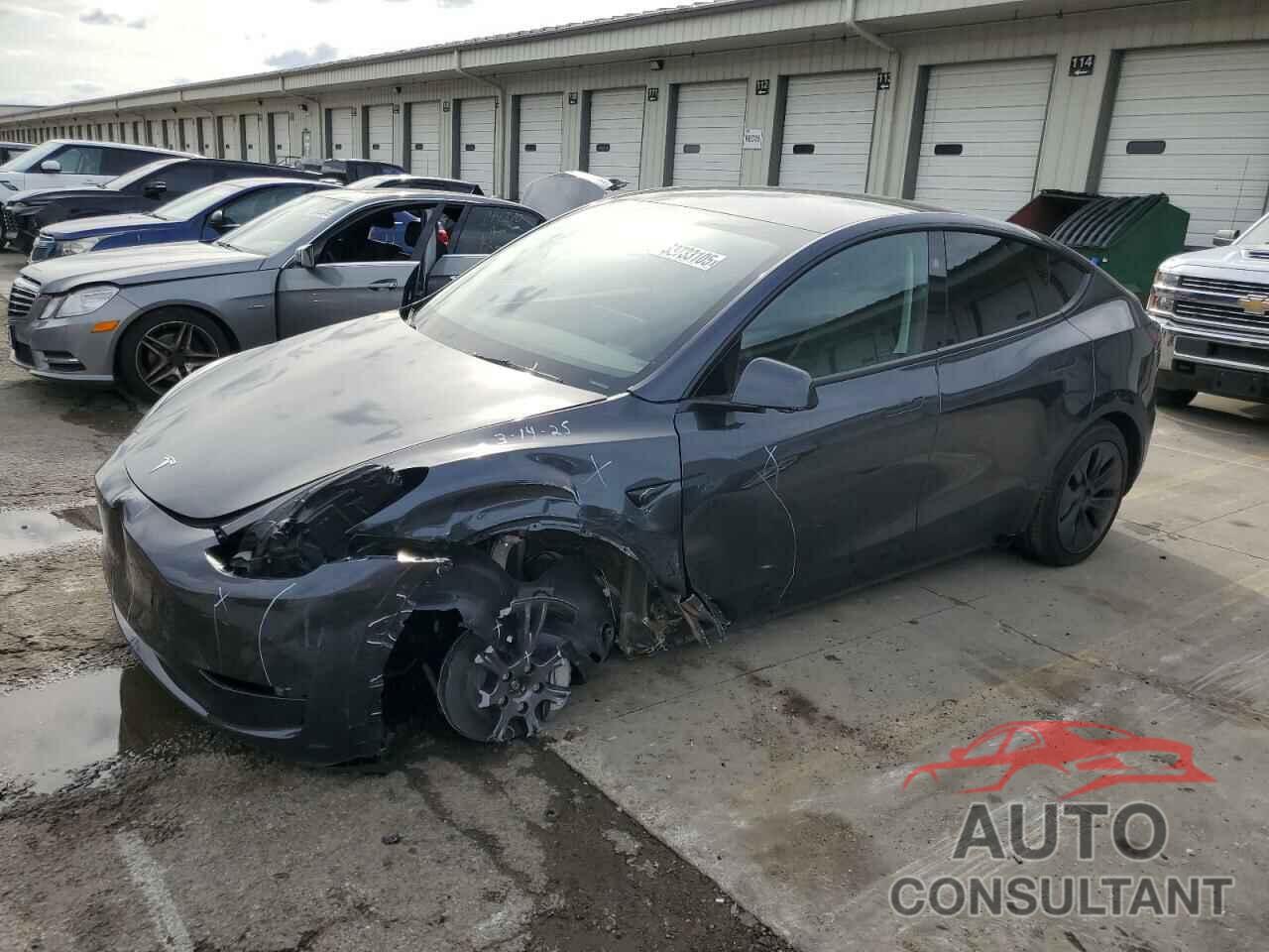 TESLA MODEL Y 2025 - 7SAYGDEEXSF287588