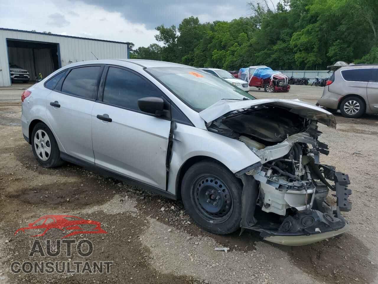 FORD FOCUS 2015 - 1FADP3E26FL291996