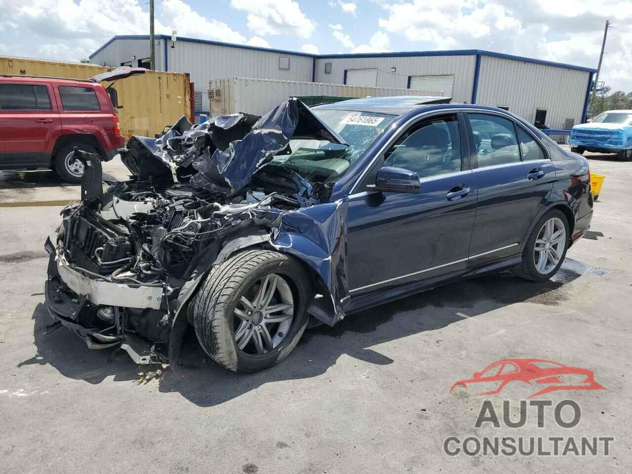 MERCEDES-BENZ C-CLASS 2013 - WDDGF8AB9DA785362