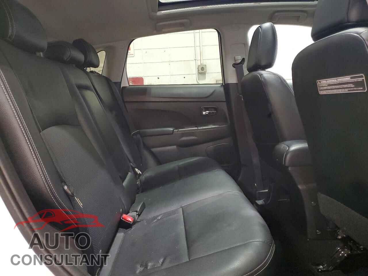 MITSUBISHI OUTLANDER 2015 - 4A4AR4AU8FE005986