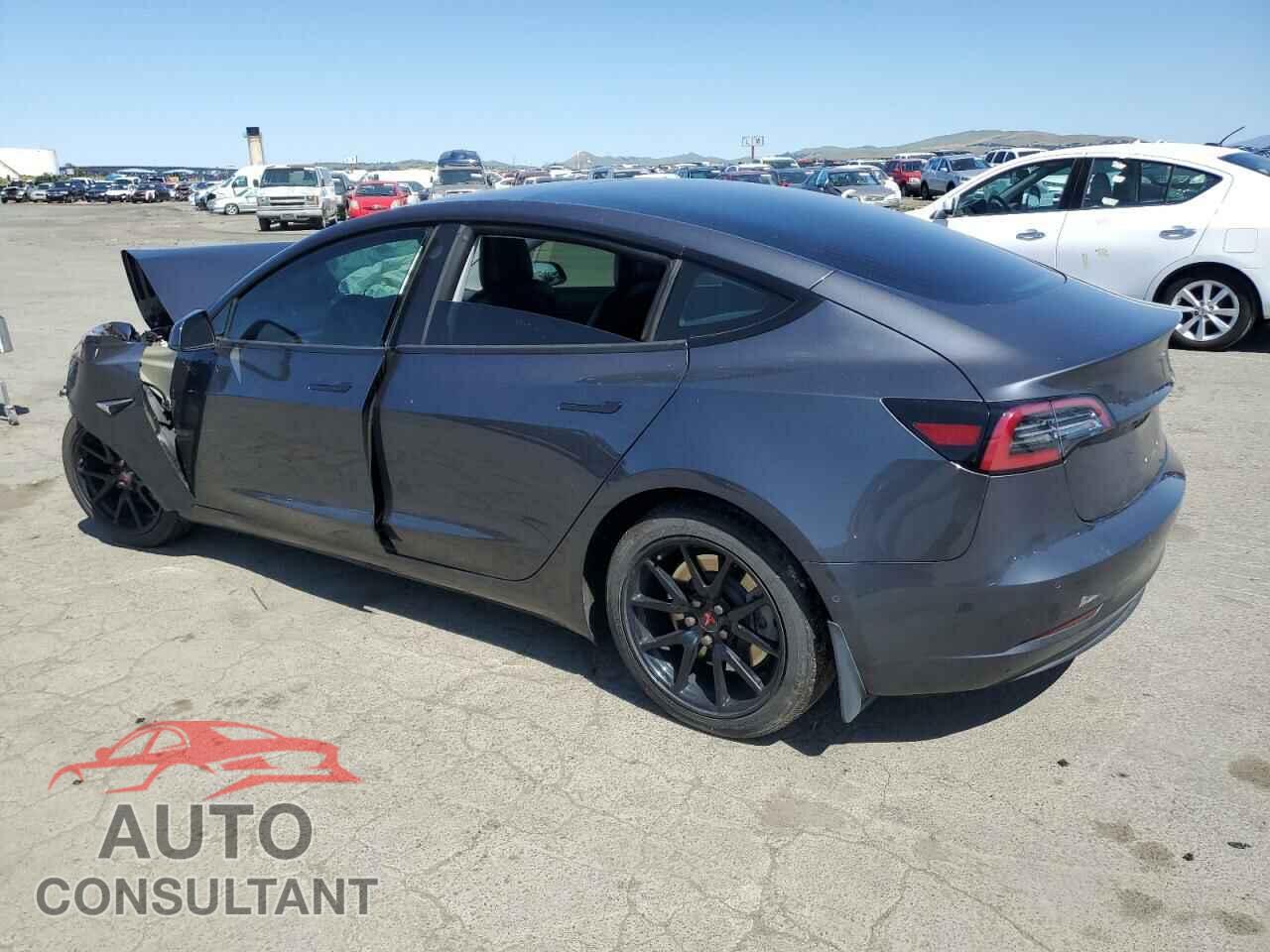 TESLA MODEL 3 2018 - 5YJ3E1EA1JF045151