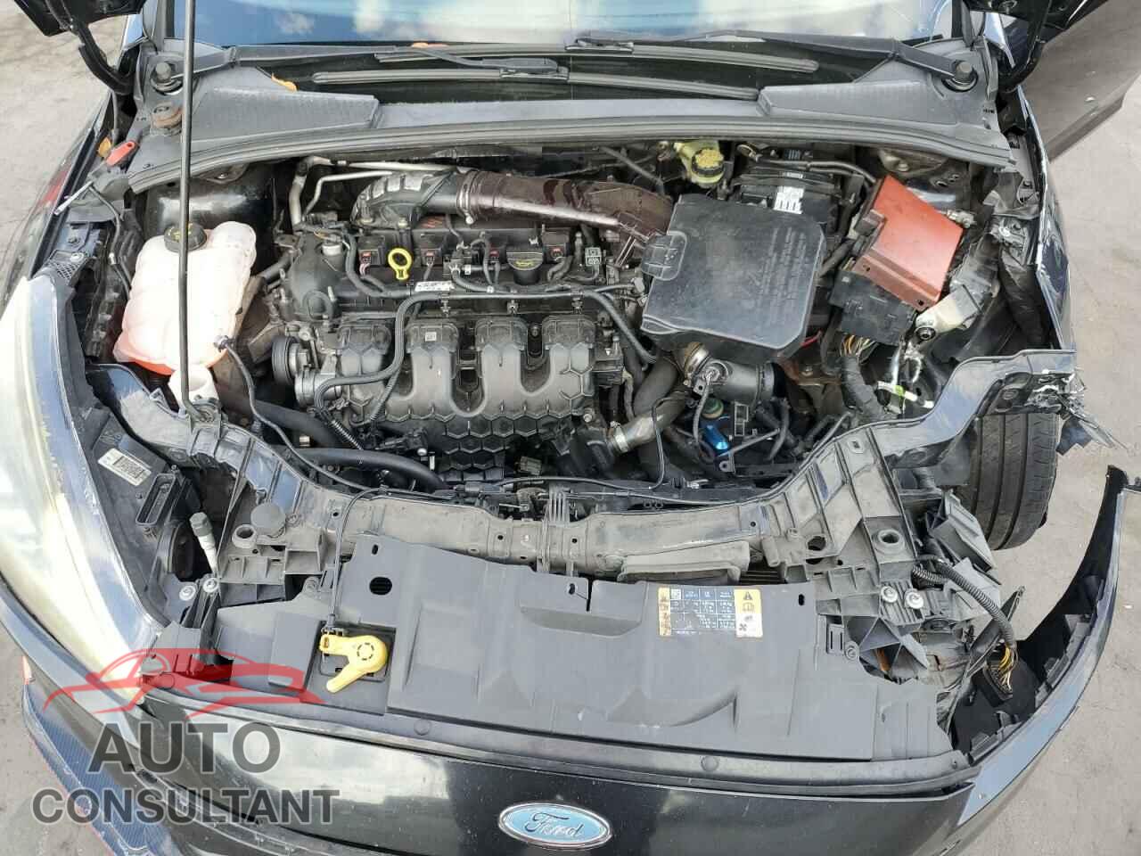 FORD FOCUS 2015 - 1FADP3L94FL228153