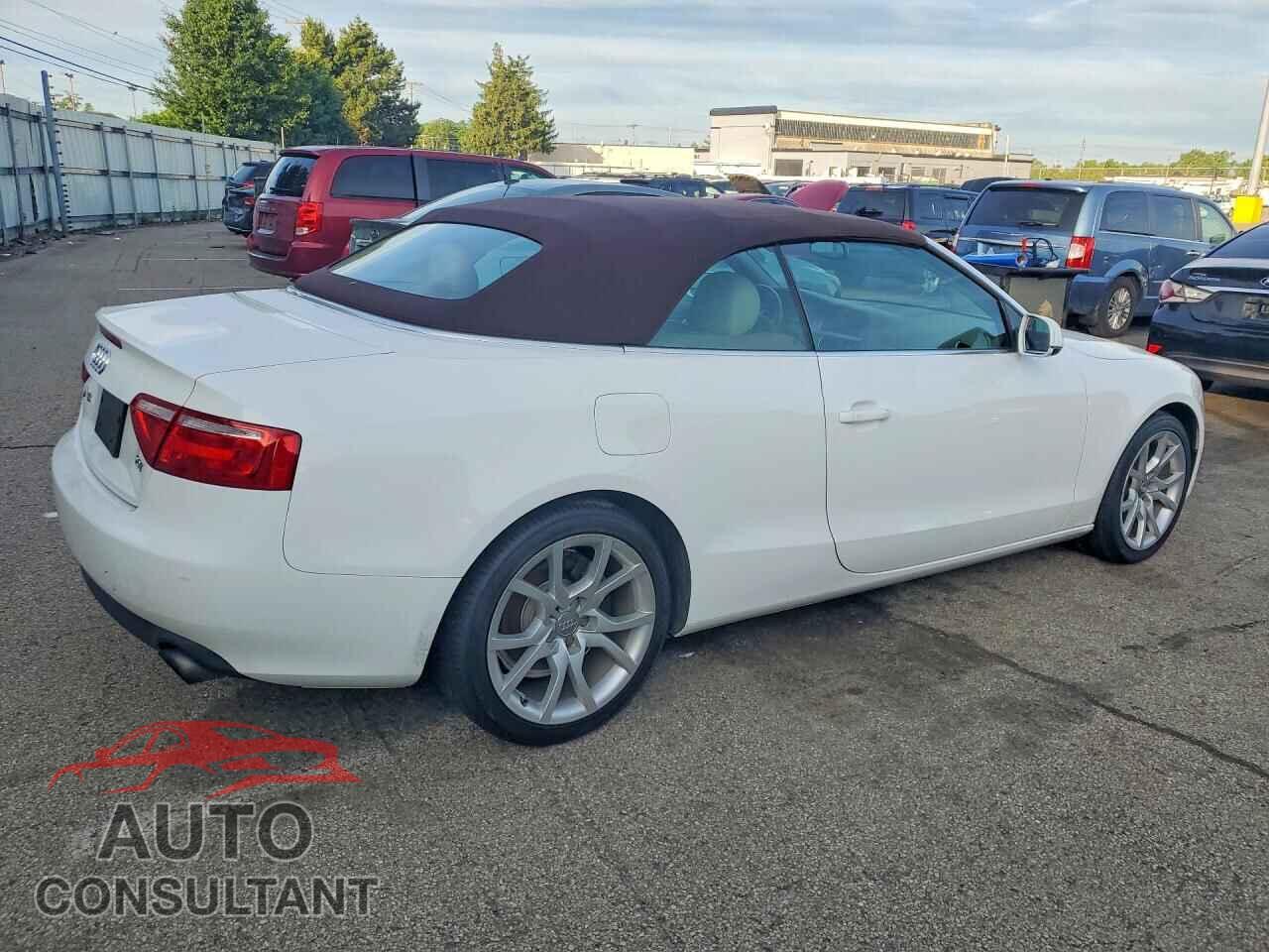 AUDI A5 2011 - WAUAFAFH9BN017341