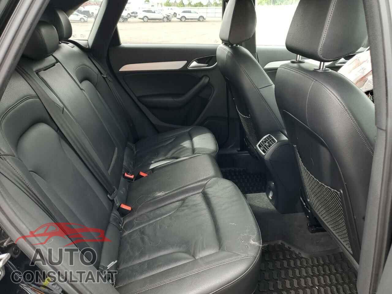 AUDI Q3 2018 - WA1ECCFS2JR025352