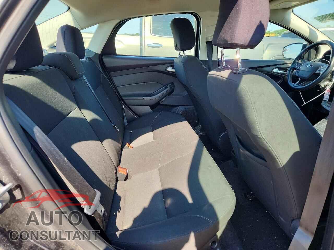 FORD FOCUS 2017 - 1FADP3FE4HL282905