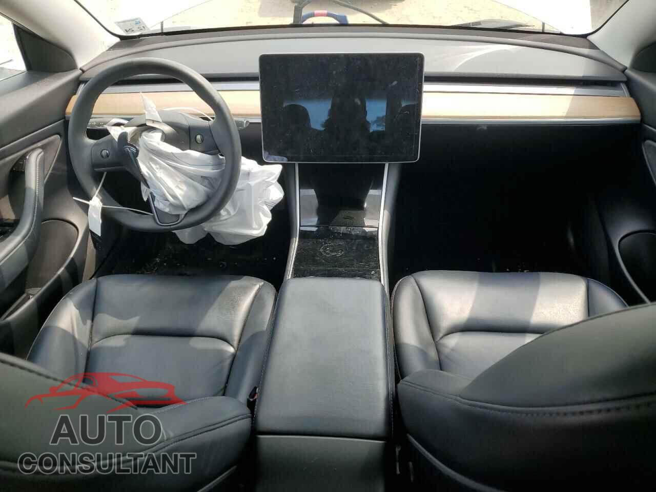 TESLA MODEL 3 2020 - 5YJ3E1EBXLF784451