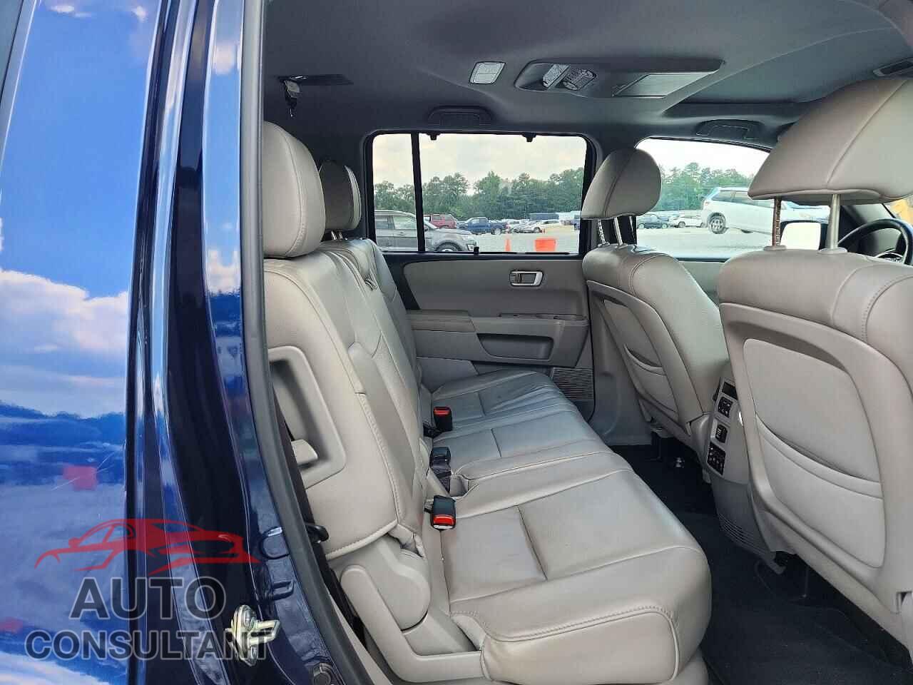 HONDA PILOT 2015 - 5FNYF4H92FB053160