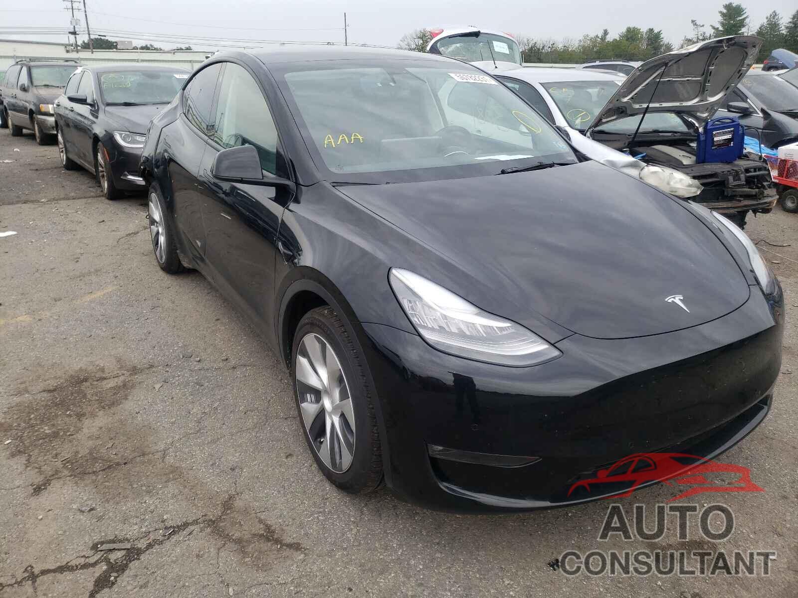 TESLA MODEL Y 2021 - 5YJYGAEEXMF199347