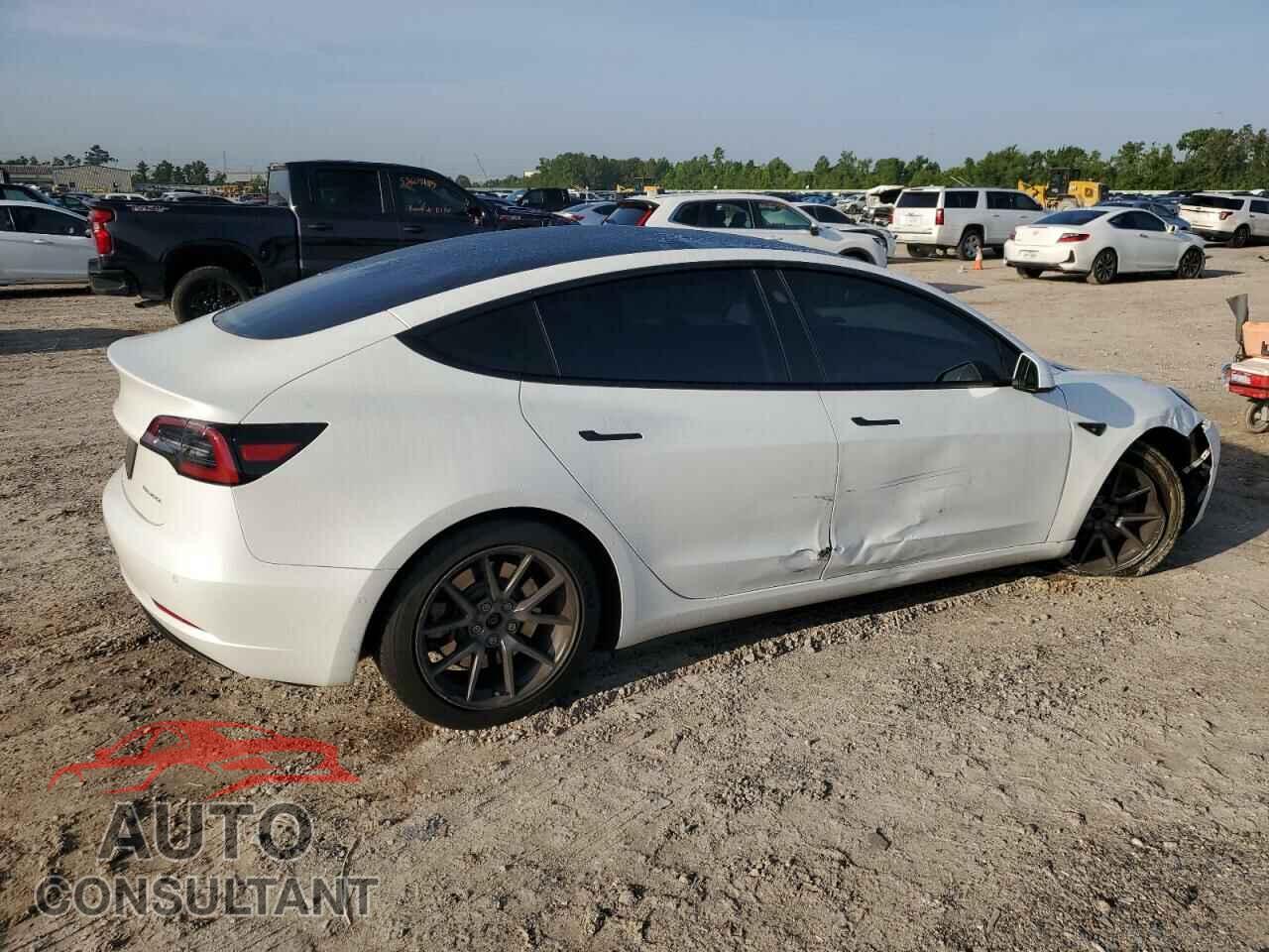 TESLA MODEL 3 2021 - 5YJ3E1EB7MF044096