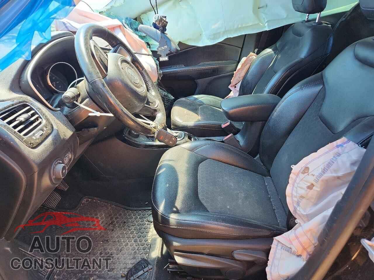 JEEP COMPASS 2020 - 3C4NJDBB7LT251680