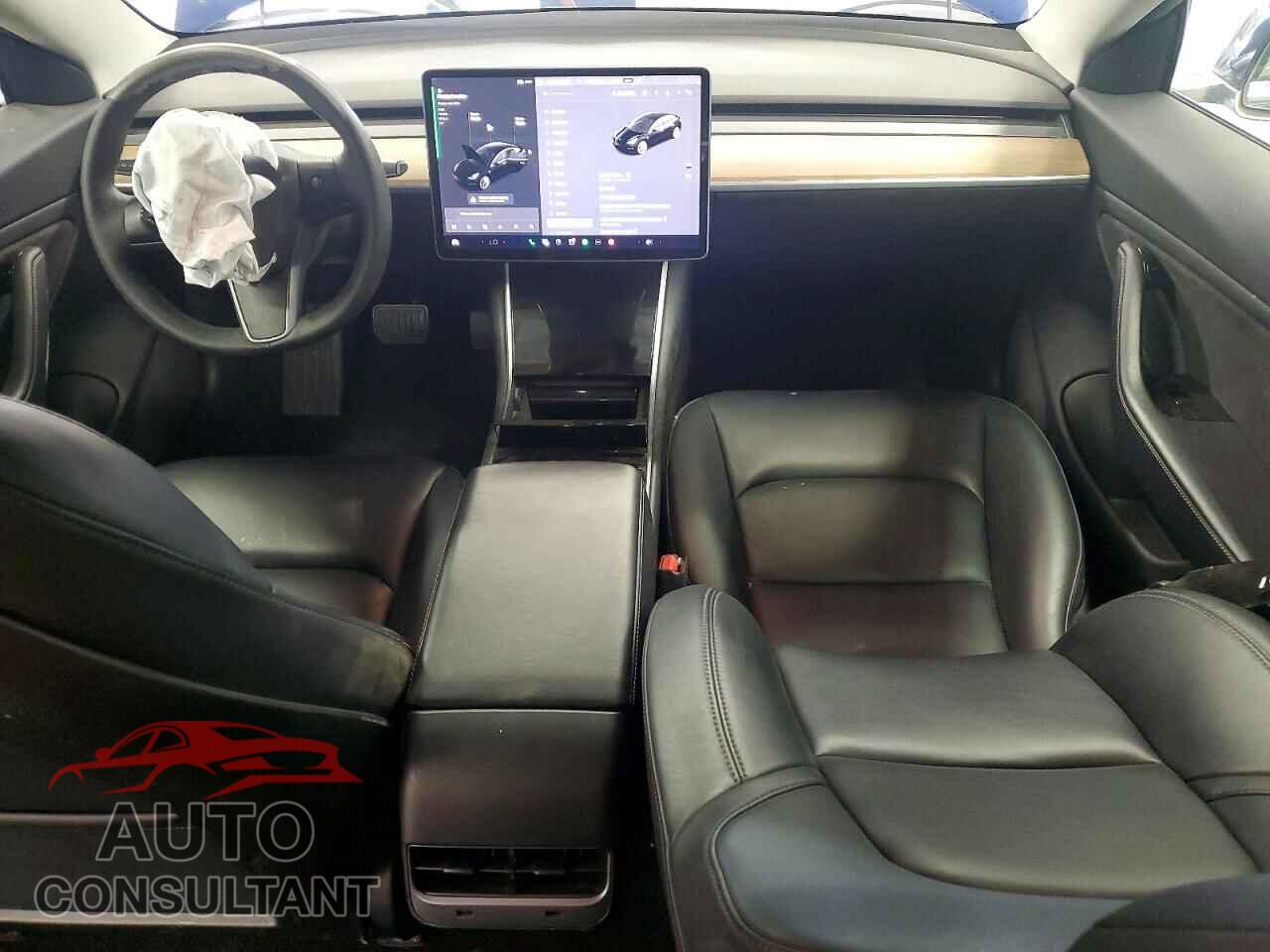 TESLA MODEL 3 2018 - 5YJ3E1EA0JF008155