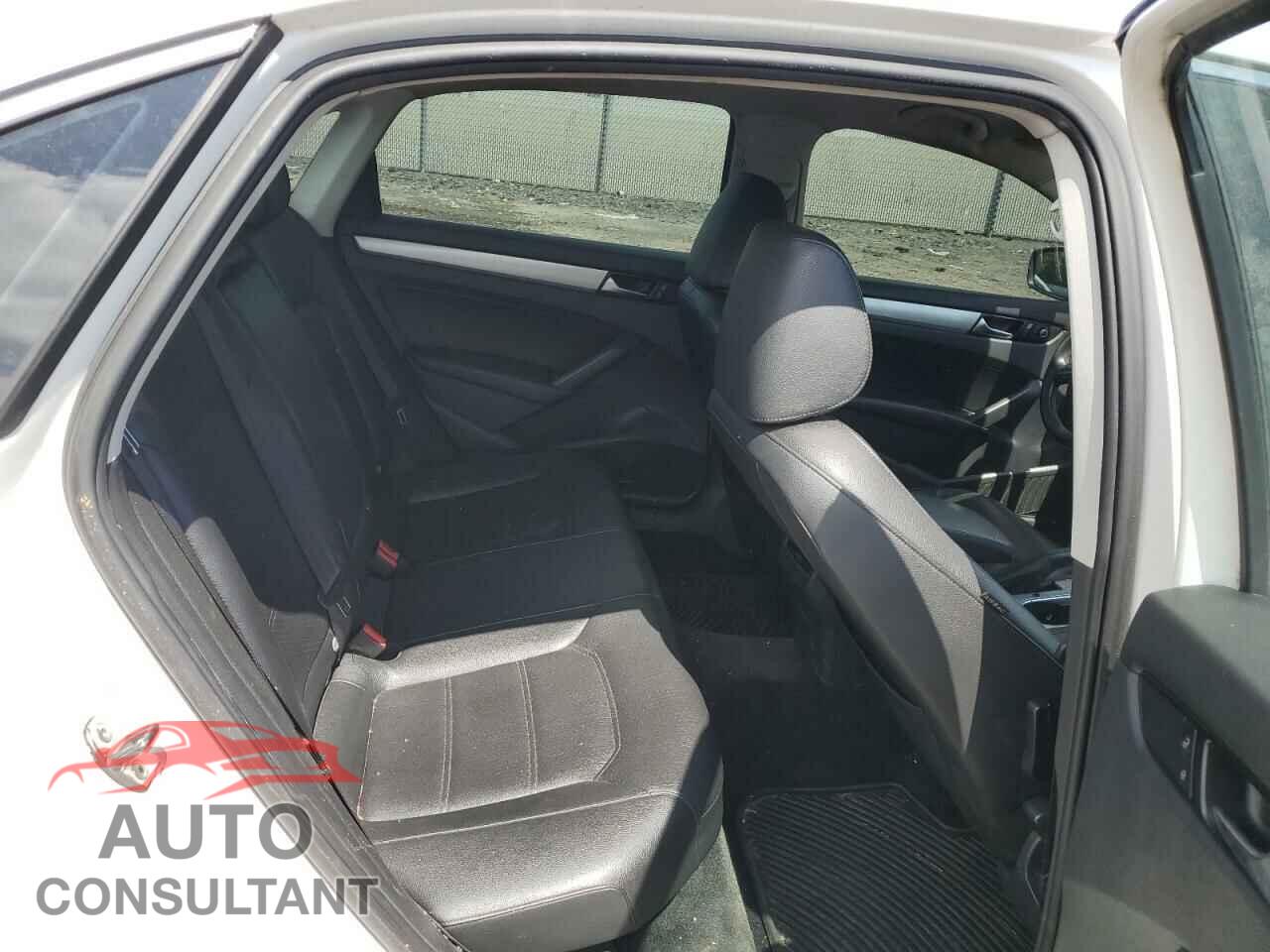 VOLKSWAGEN PASSAT 2013 - 1VWBP7A37DC116741