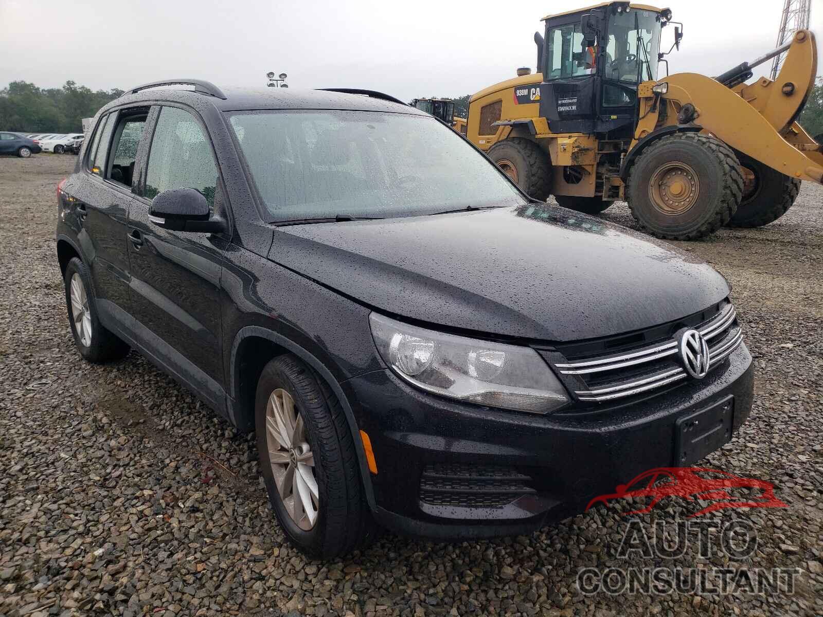 VOLKSWAGEN TIGUAN 2017 - WVGBV7AX8HK046752