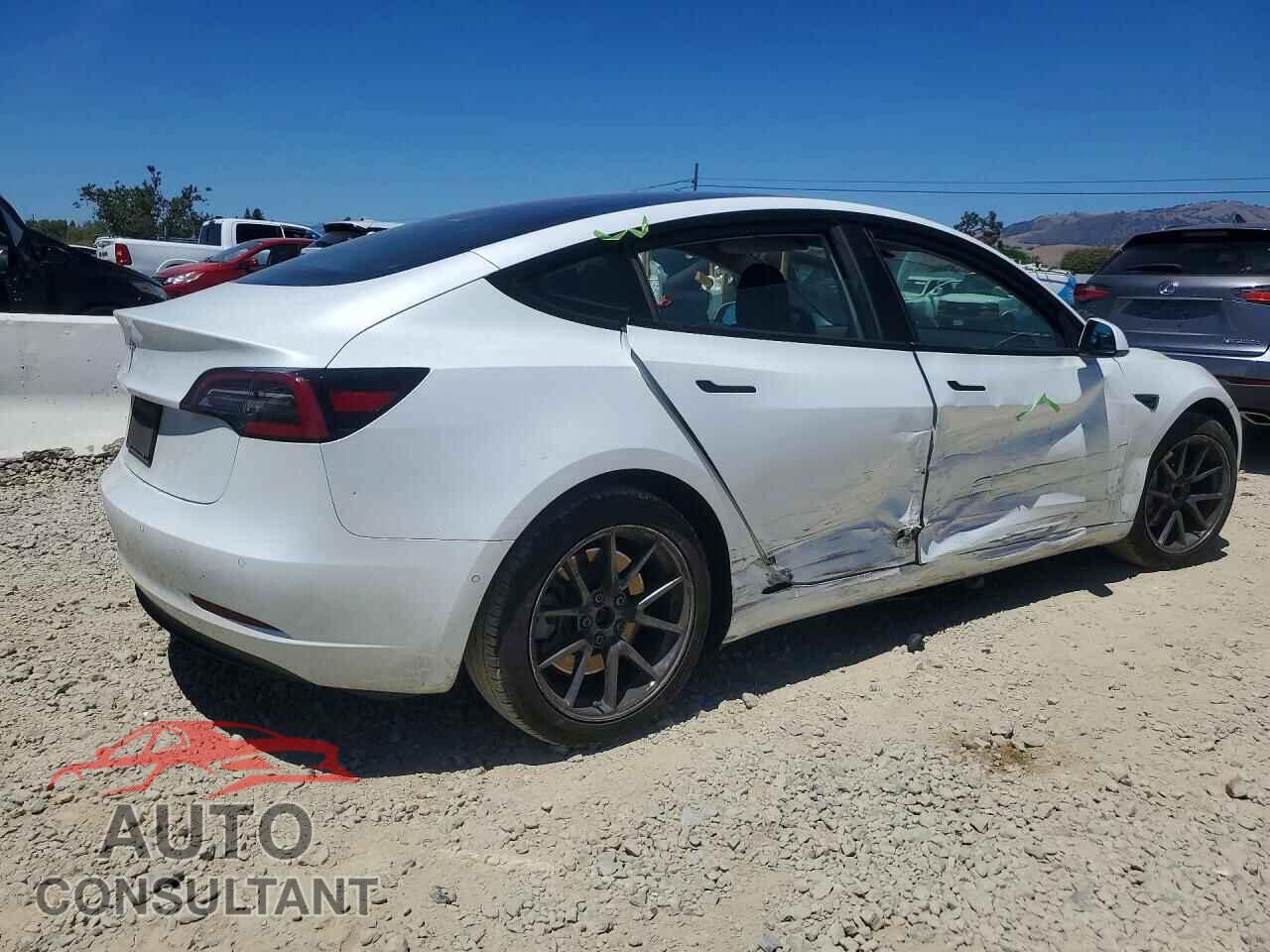 TESLA MODEL 3 2021 - 5YJ3E1EA9MF876949