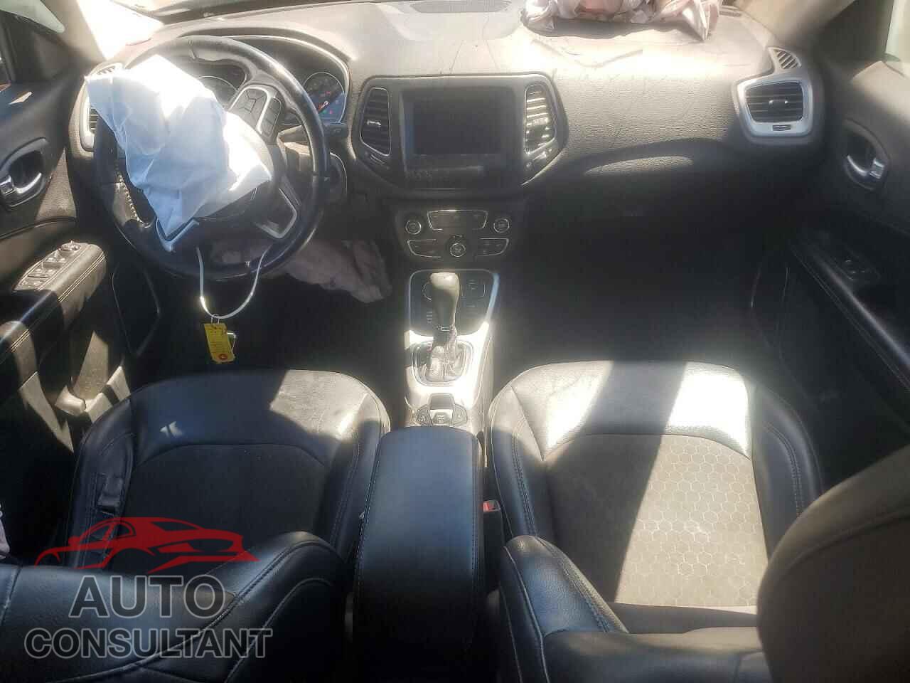 JEEP COMPASS 2020 - 3C4NJDBB5LT101258